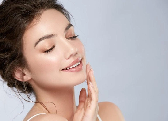 Le lifting du visage en Turquie / Antalya – Coûts & Procédure
